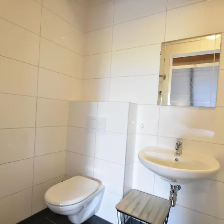 Near Groote Keeten アパート *